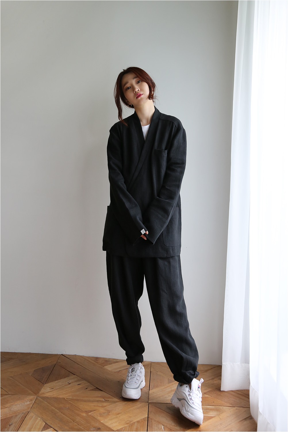 BTS Style | LEESLE Unisex Hanbok Chosun Pants Black | KOODING