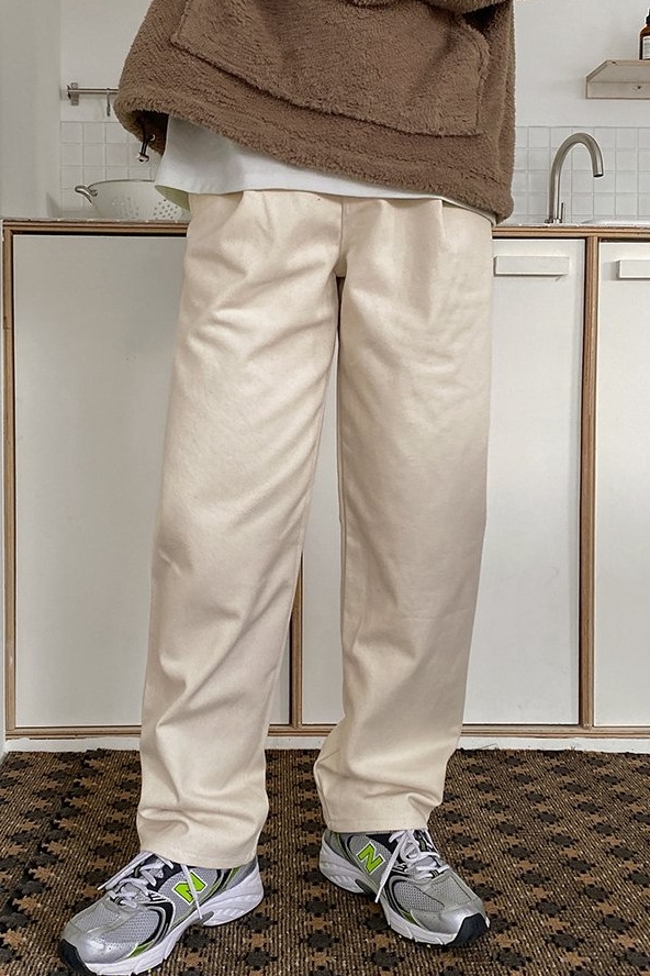FLYDAY Front Detail Pintuck Pants | Dress Pants for Men | KOODING