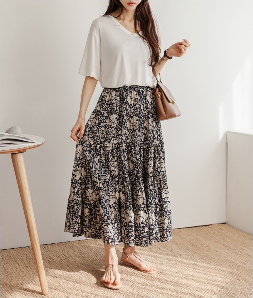 MOON Flower Garden Elastic Skirt | Pencil for Women | KOODING