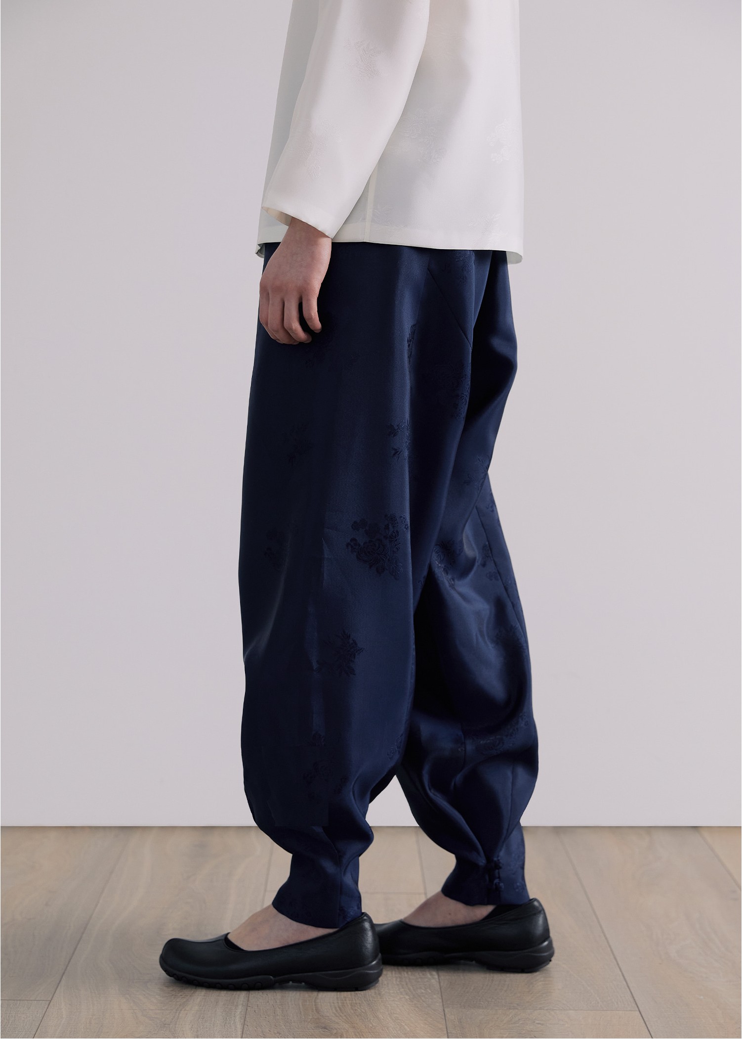 DOLSILNAI Hanbok Wide Pants | Pants for Men | KOODING