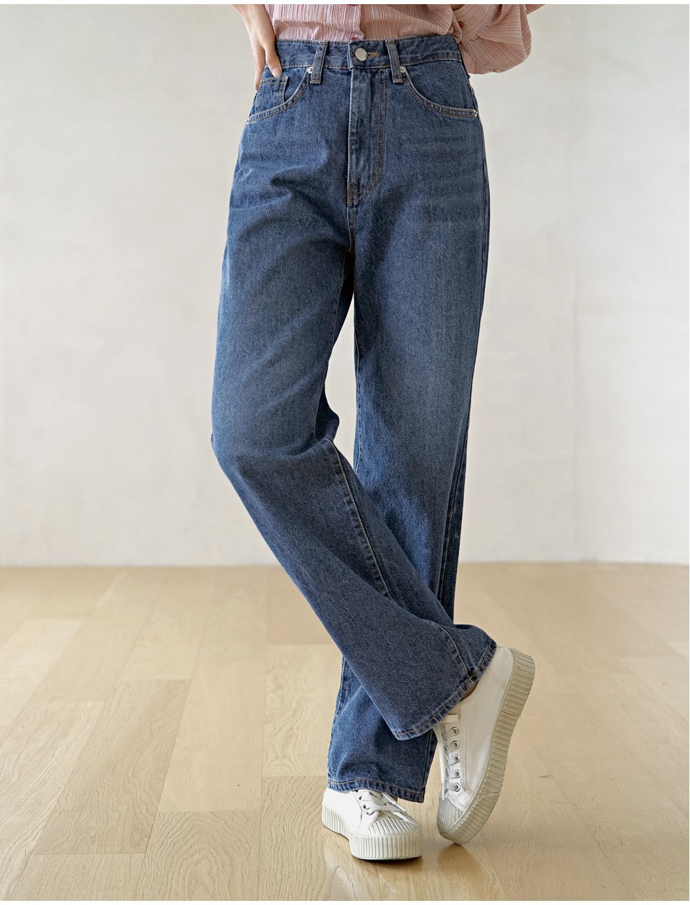 TWEE Oz Straight Denim Pants | Straight for Women | KOODING