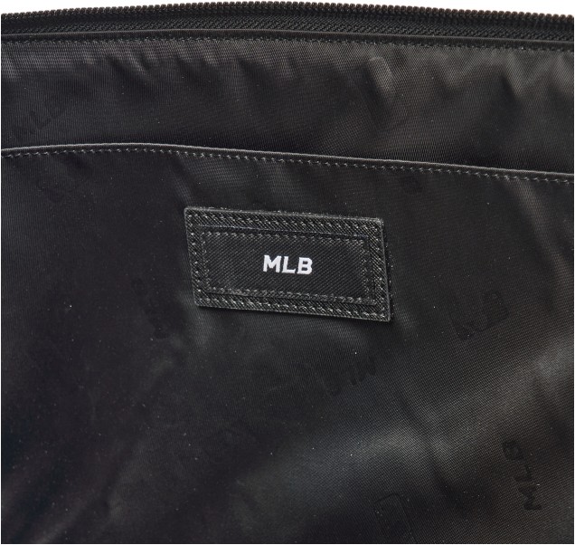 MLB Classic Monogram Jacquard Digital Device Pouch M NY Yankees