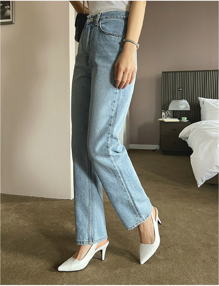 TWEE Bulky Straight Denim Pants | Straight for Women | KOODING
