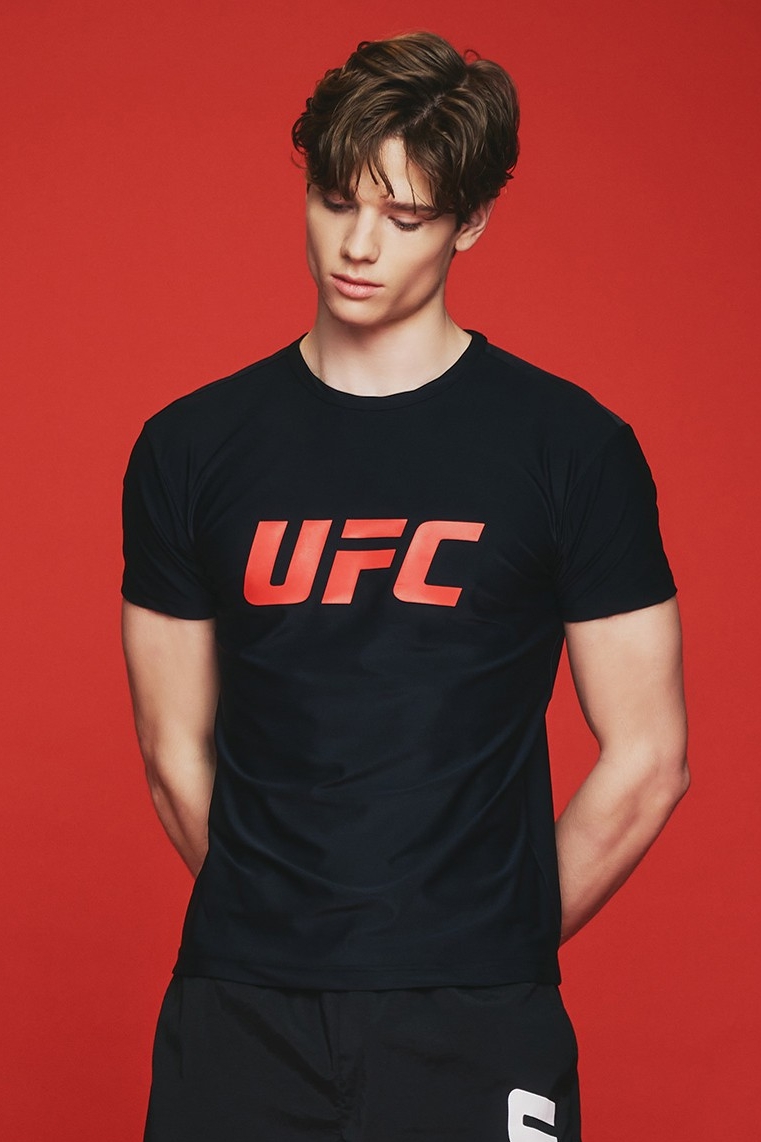 UFC Sport Unisex Tension Big Logo Muscle Fit Short Sleeve