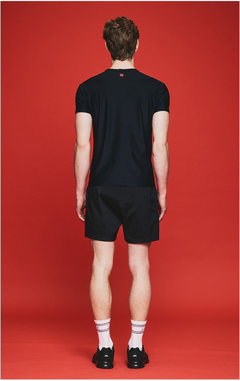 【UFC】big logo muscle fit short sleeves★正規品 ★追跡可 UFC Sport Unisex Tension Big Logo Muscle Fit Short Sleeve