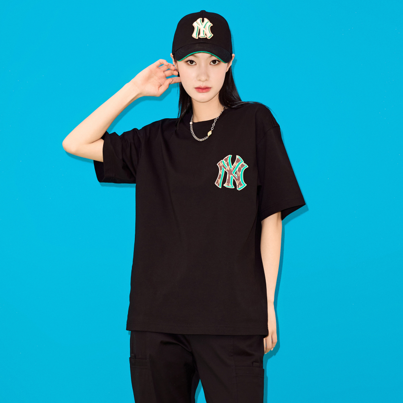 MLB Korea Unisex Monotive Oversized Short Sleeve Tee Shirt NY Yankees Black