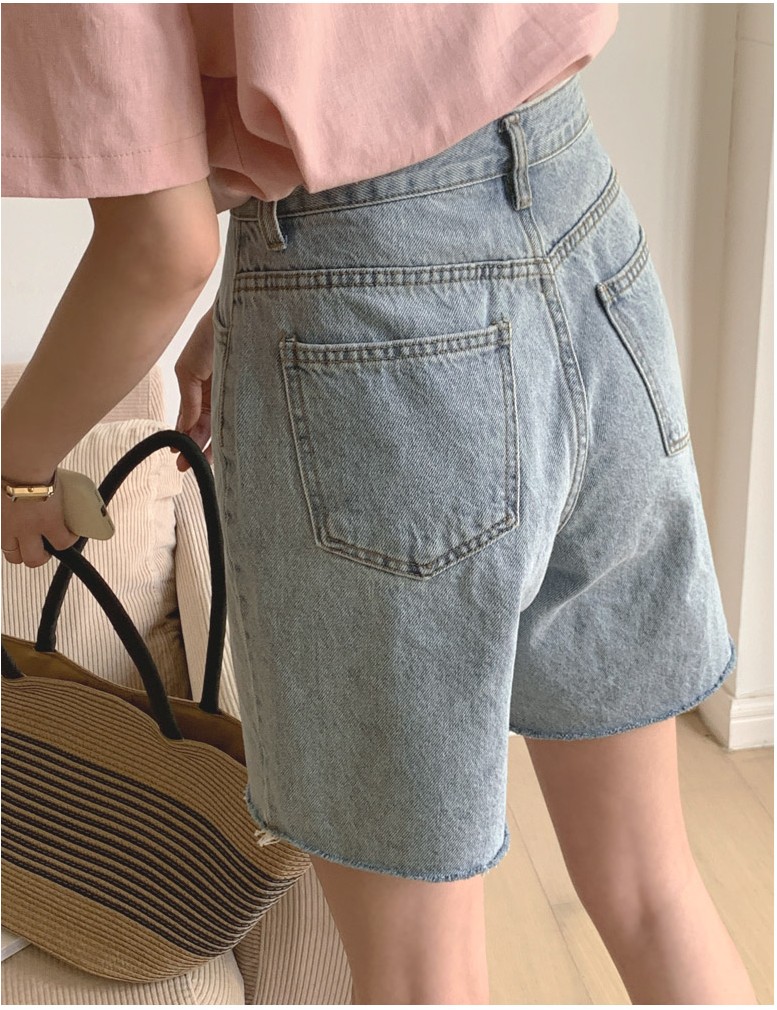 TWEE Dust Cut Denim Half Pants | Denim for Women | KOODING