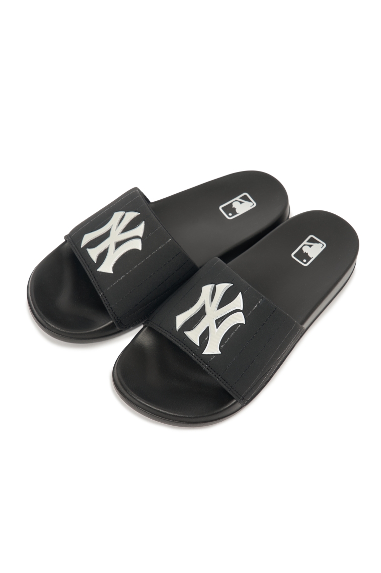 MLB Korea Unisex Chunky Sandals NY Yankees Black