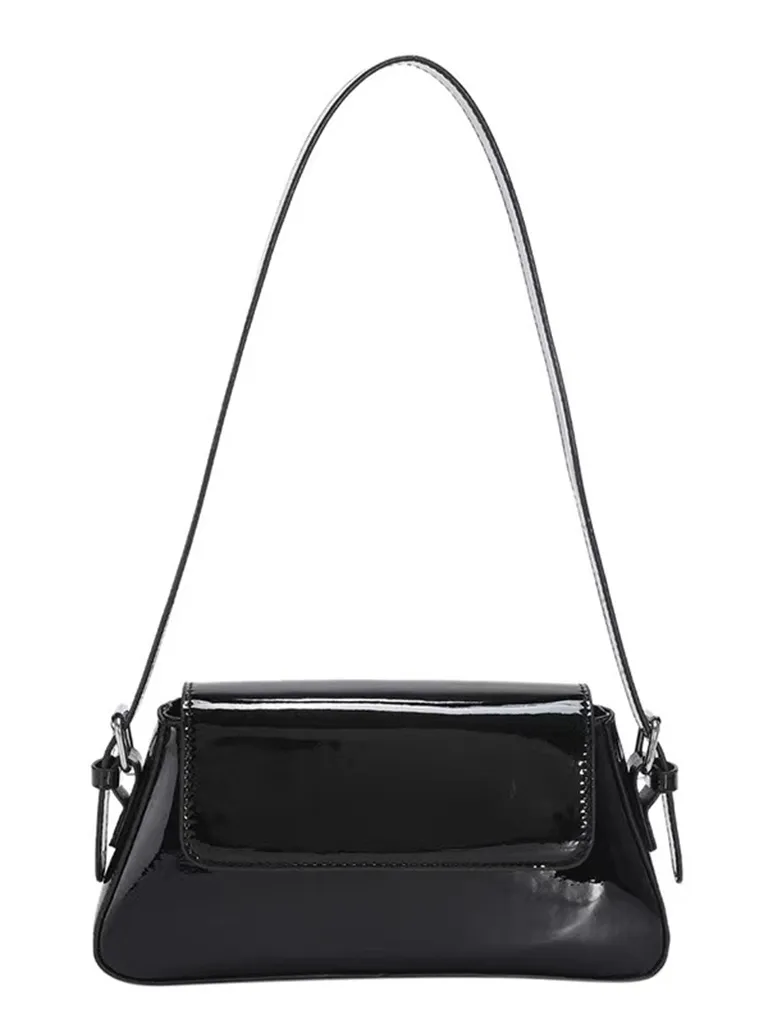 Shoulder Bag in Glossy Black Leather