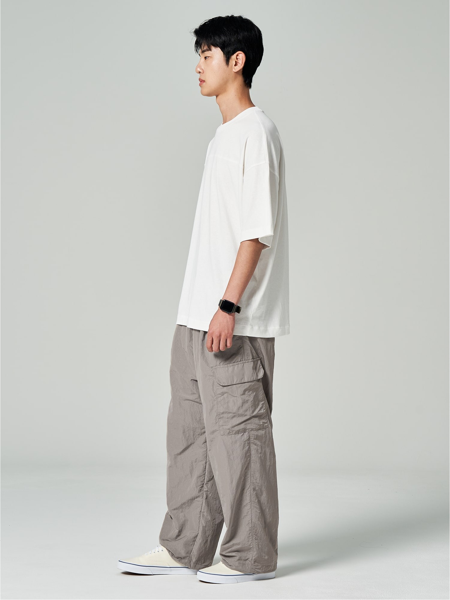How to Wear Cargo Pants - the gray details