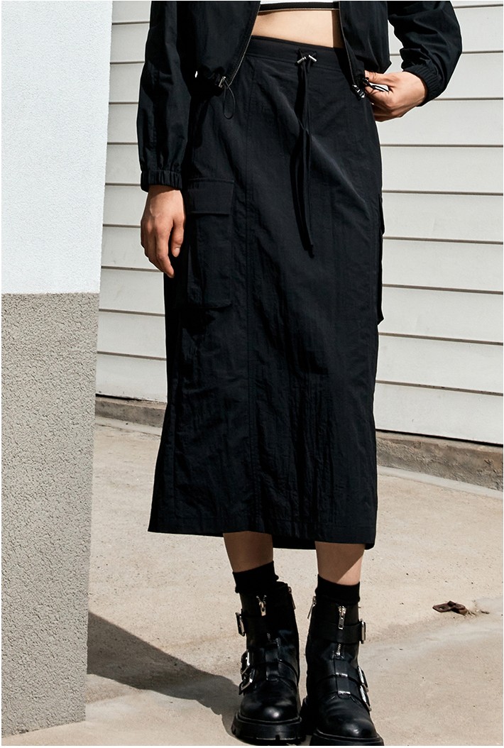 【THE MOZZ】Kitten Nylon Cargo Skirt Reese Matlasse Cargo Mini Skirt - Navy – Stellar Bodies ATL