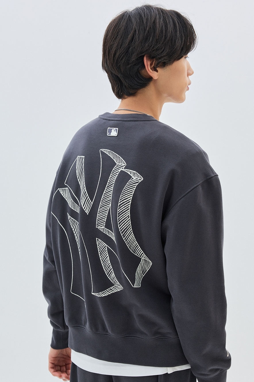 MLB Korea - Basic Back Big Logo Warm Mega Hoodie