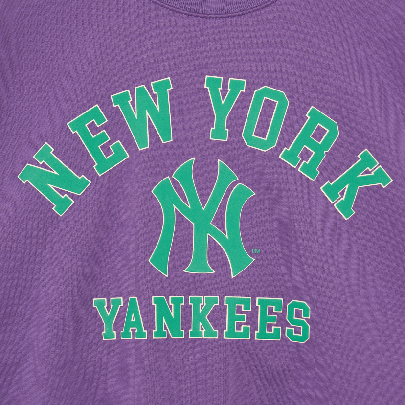 MLB Varsity Crop Sweatshirt NY Yankees Lavender
