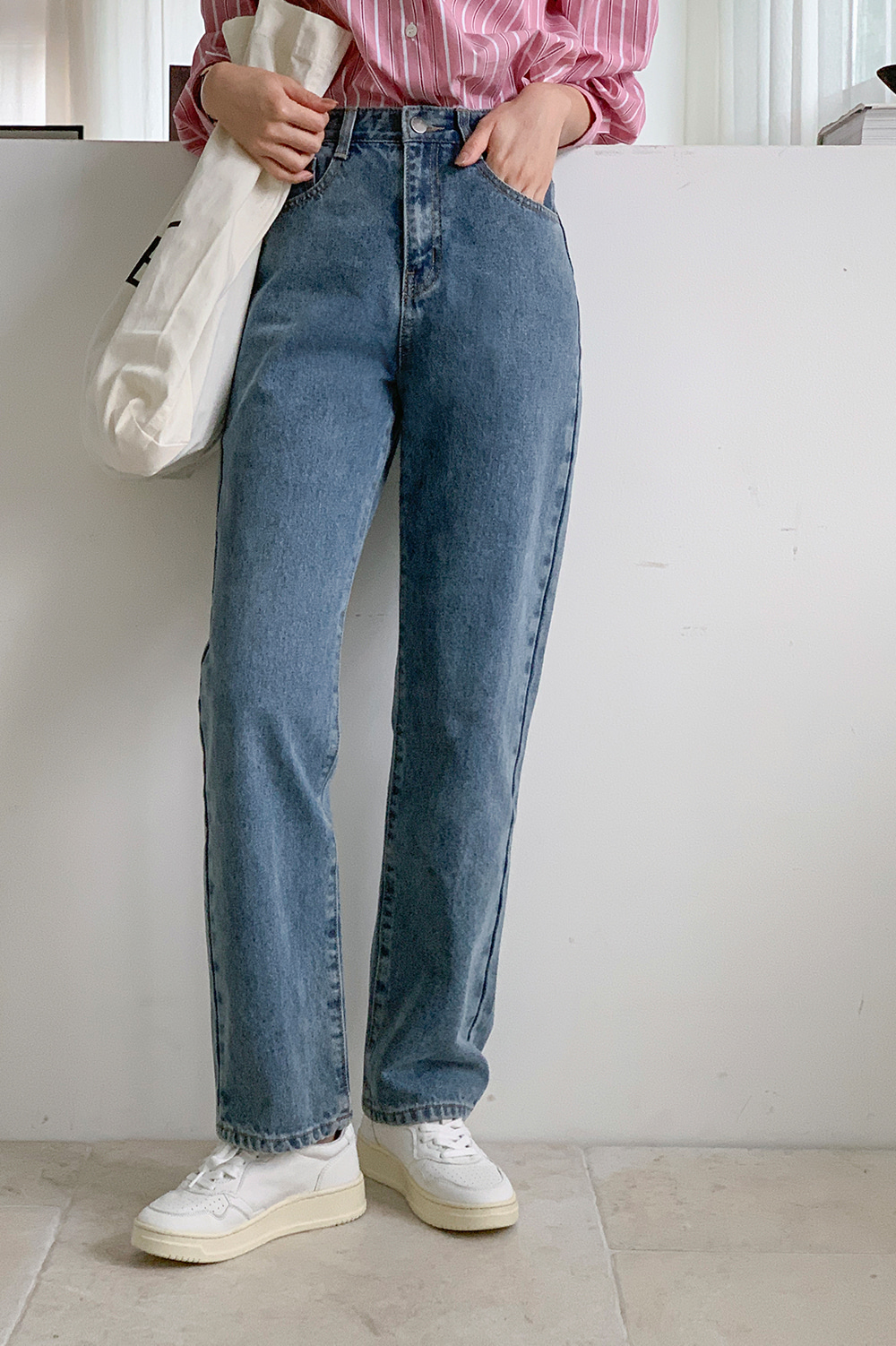 Contrast Waist Patch Jeans, Streets of Seoul