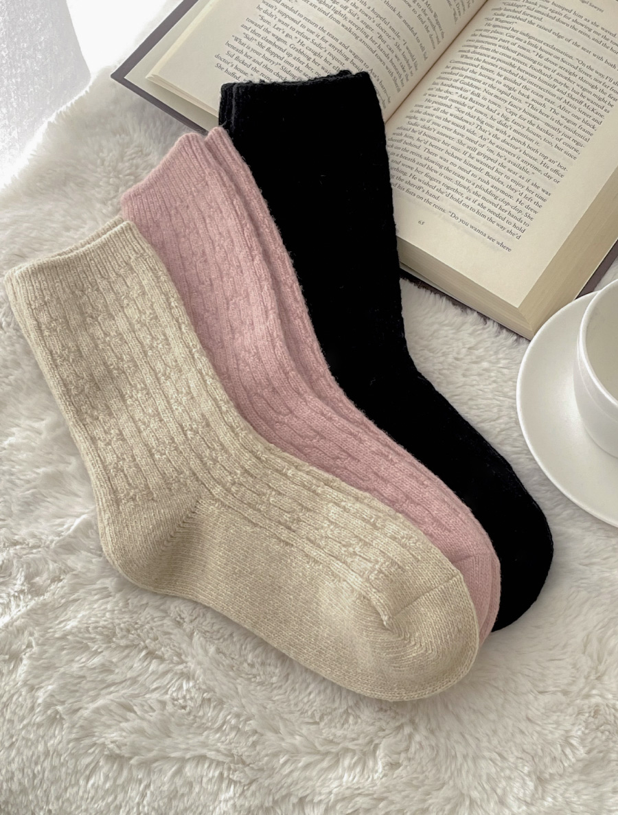 JStyle Hanbia Wool Cable Socks