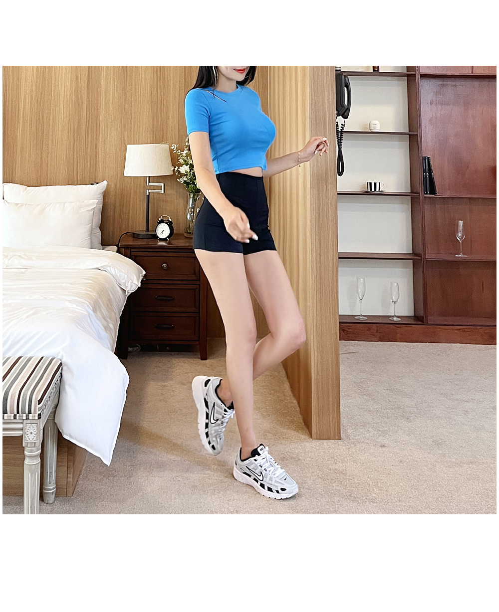 BELTED SHORTS WITH DARTS - Mid-camel | ZARA Canada