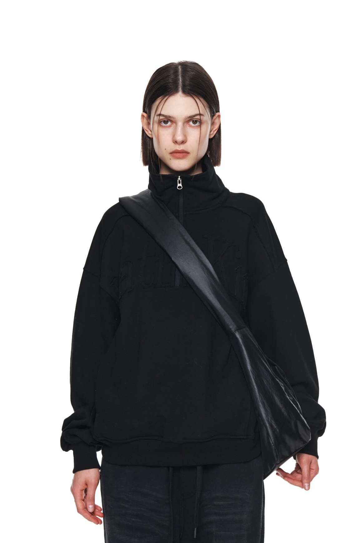 Matin Kim HALF ZIP SWEATSHIRT