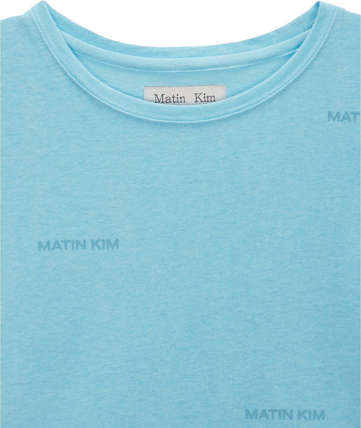 Tシャツ・カットソー [MATINKIM]matin small logo crop top in sky Matin Kim Matin Small Logo Crop Top In Sky | Basic Tees for
