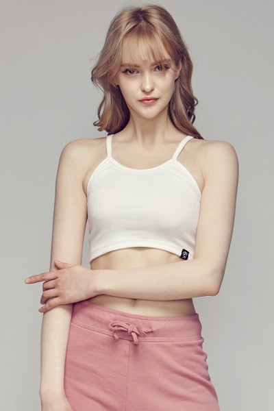 Tシャツ・カットソー [MATINKIM]matin shade logo crop top in light green Matin Kim Matin Shade Logo Crop Top In Light Green | Basic
