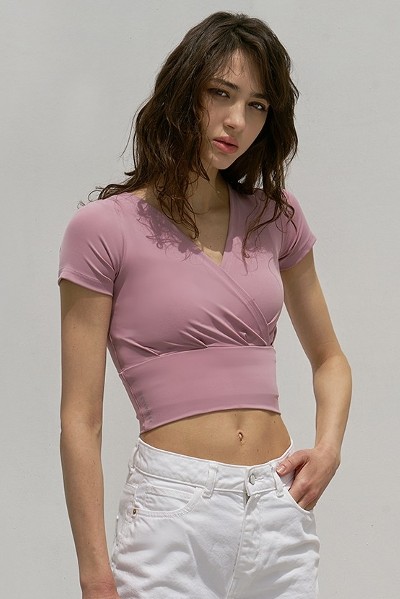 ●ACME DE LA VIE●BASIC LOGO EMBOSS PRINTING TRACK CROP T acme de la vie Basic Logo Emboss Printing Track Crop Tee