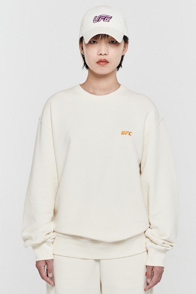 ★KIRSH★ Cherry Planet Graphic Crop Sweatshirt White KIRSH Cherry Planet Graphic Crop Sweatshirt White
