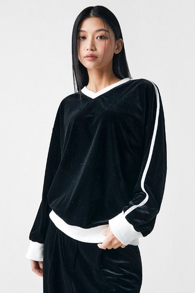 ★KIRSH★ Witty Bunny Planet Explorer Sweatshirt V1 Black KIRSH Witty Bunny Planet Explorer Sweatshirt V1 Black
