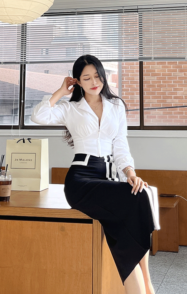 BLANC-CHIC Ribbon Off-shoulder Top | KOODING