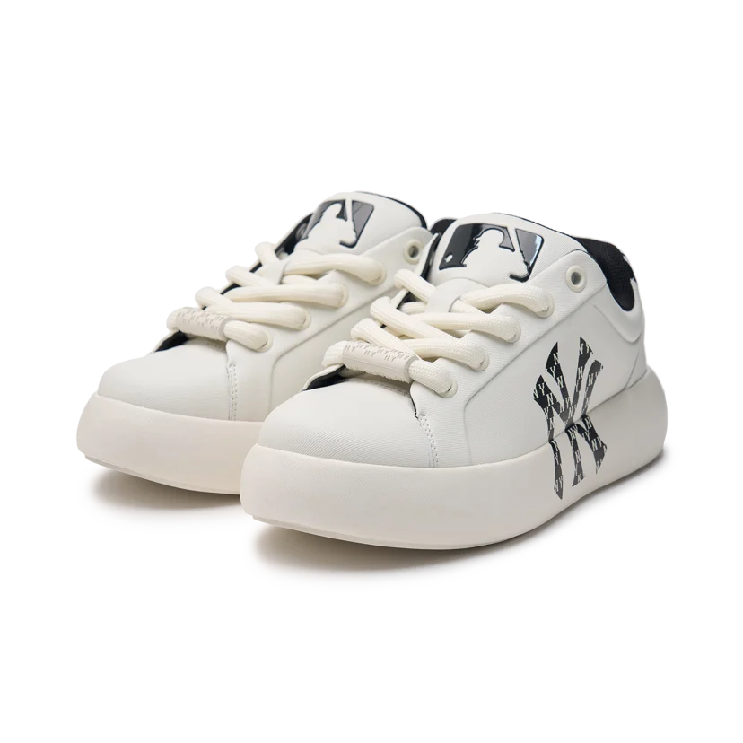 MLB Unisex Chunky Runner Classic Monogram NY Yankees Black