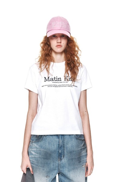 Tシャツ・カットソー [MATINKIM]dusty type graphic crop top in white DUSTY TYPO GRAPHIC CROP TOP IN WHITE – Matin Kim