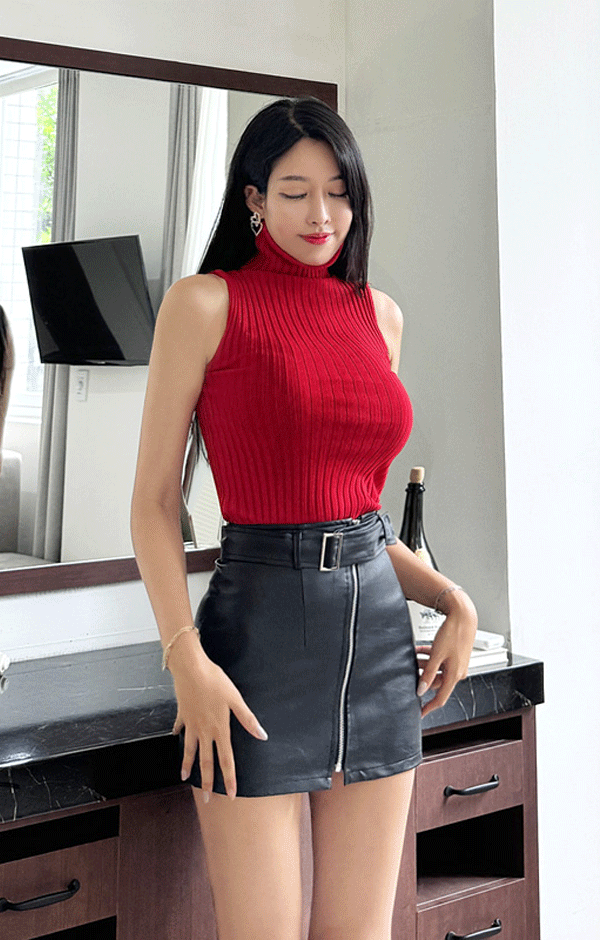 KIRSH Ribbon Halter Neck Sleeveless Tee Shirt Black | Tank