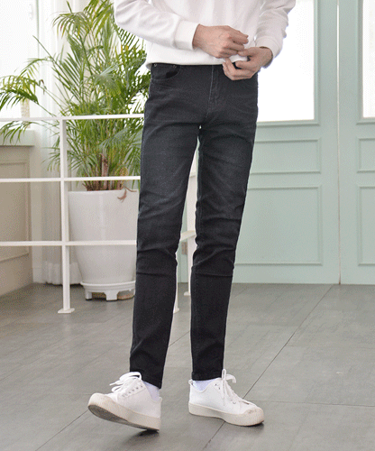 GBM KPOP Idol Look Slim Straight Washed Jeans | KOODING