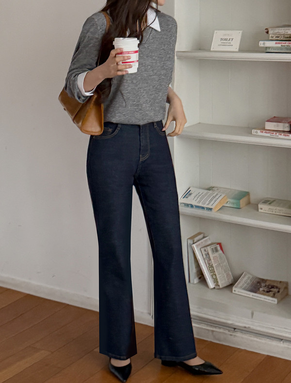 【BAON】Cocoi hidden banding wide denim pants JUSTONE Hidden Banding Embroidered Wide Jeans | KOODING