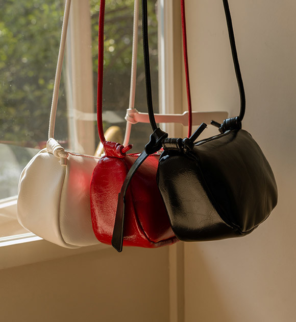 Covernat Light Cross Bag Black | Crossbody Bags for Women
