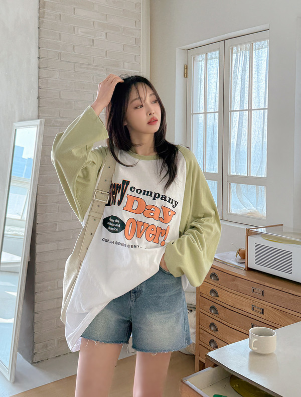 Tシャツ・カットソー [MATINKIM]slim line half top in lilac Matin Kim Slim Line Half Top In Lilac | Basic Tees for Women